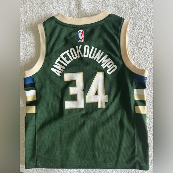 Nike Other - Milwaukee Bucks, Giannis Sina Ugo Antetokounmpo jersey. Youth Medium (5-6).